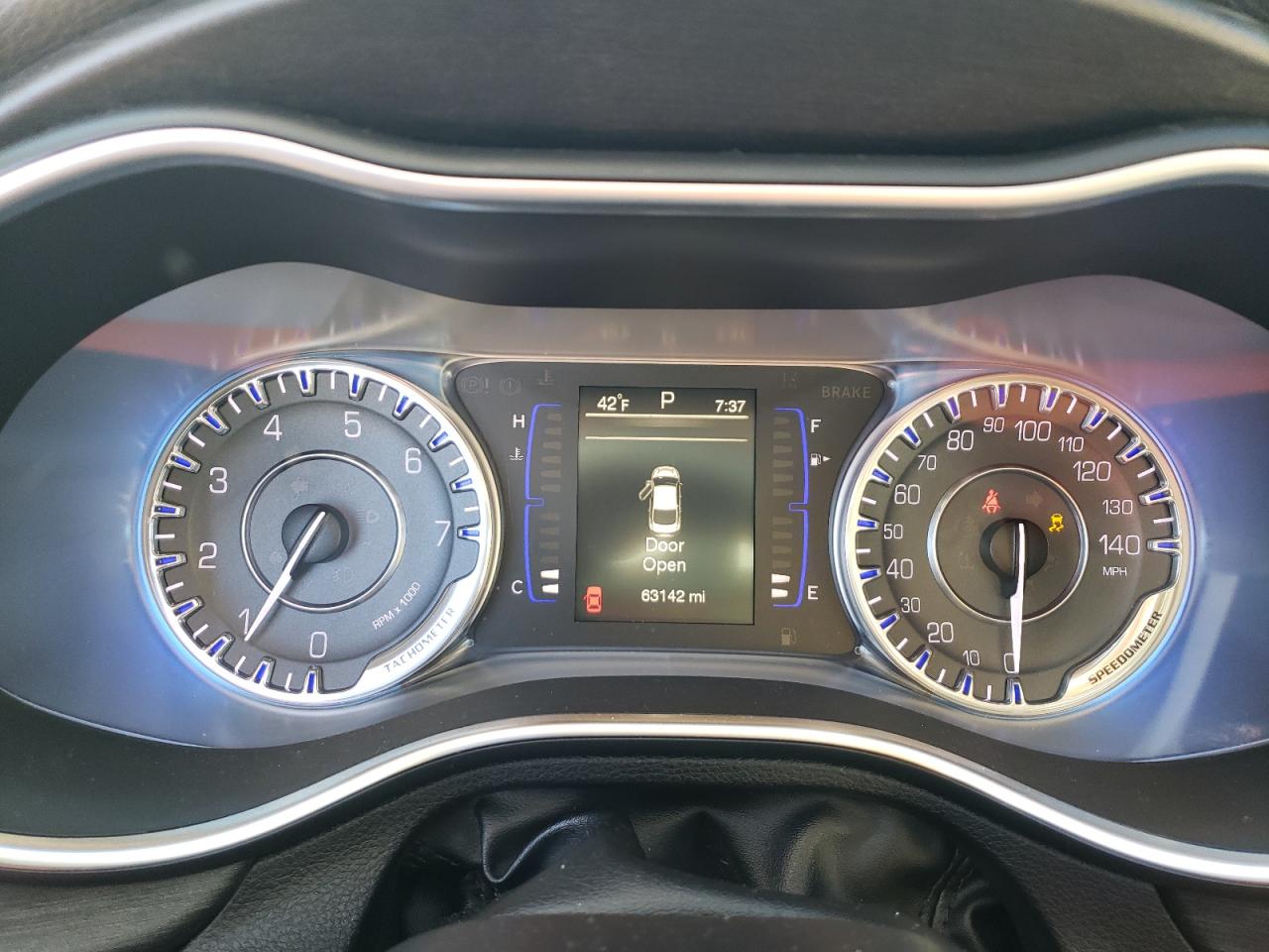 1C3CCCAB7GN181590 CHRYSLER 200 2016