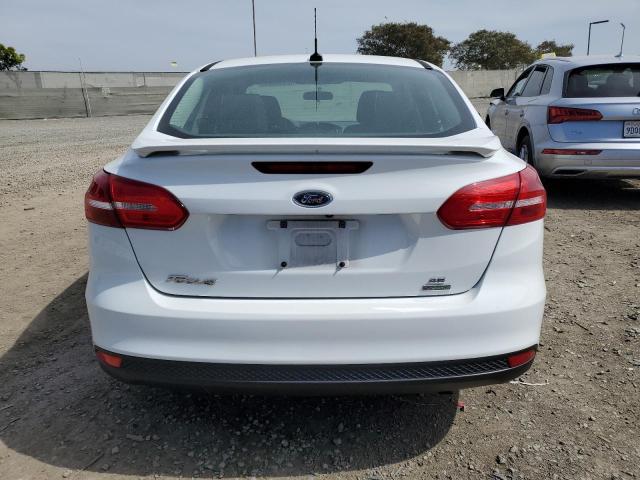 2018 Ford Focus Se VIN: 1FADP3FE7JL236524 Lot: 48938404