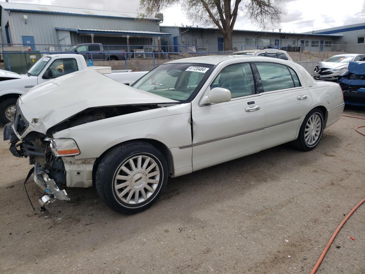 1LNHM83W94Y601867 2004 Lincoln Town Car Ultimate