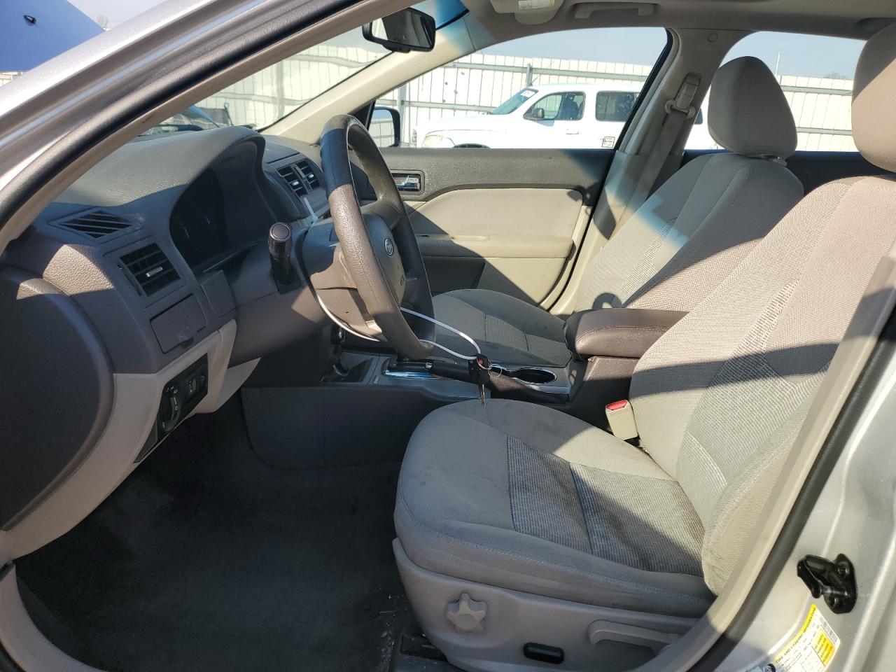 3FAHP0HAXAR393203 2010 Ford Fusion Se