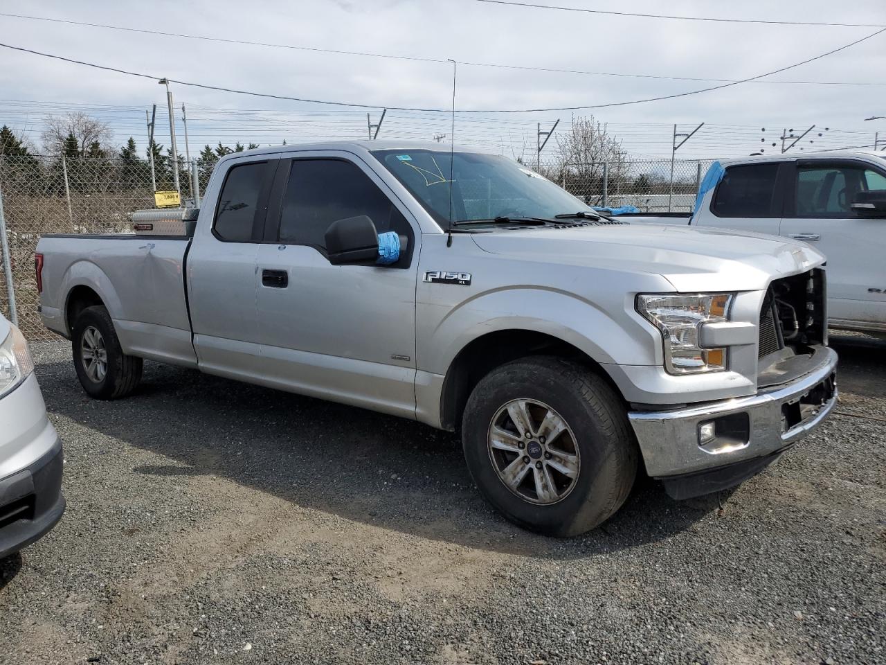 2016 Ford F150 Super Cab vin: 1FTFX1CG7GKD90016