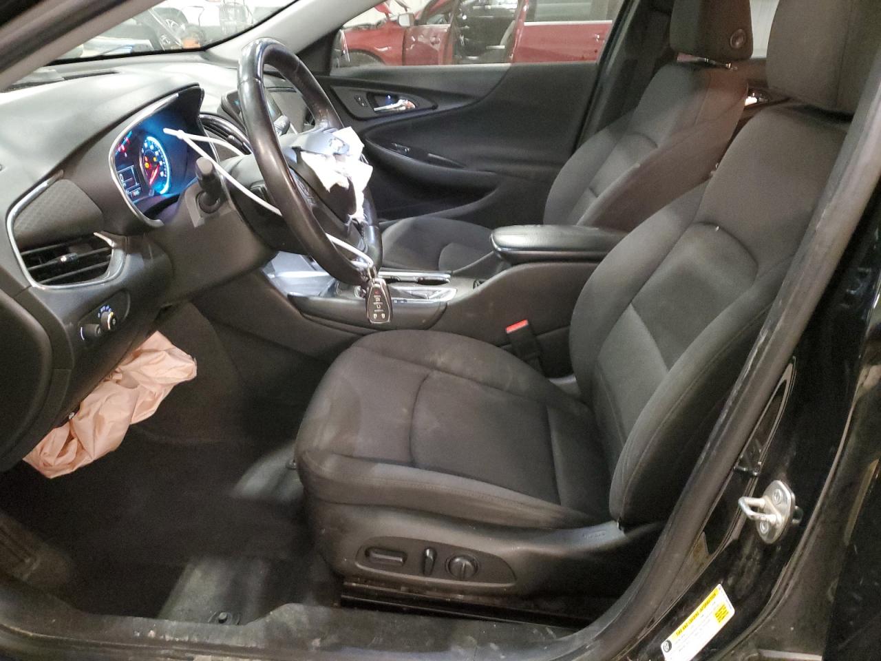 1G1ZE5ST5GF220392 CHEVROLET MALIBU 2016