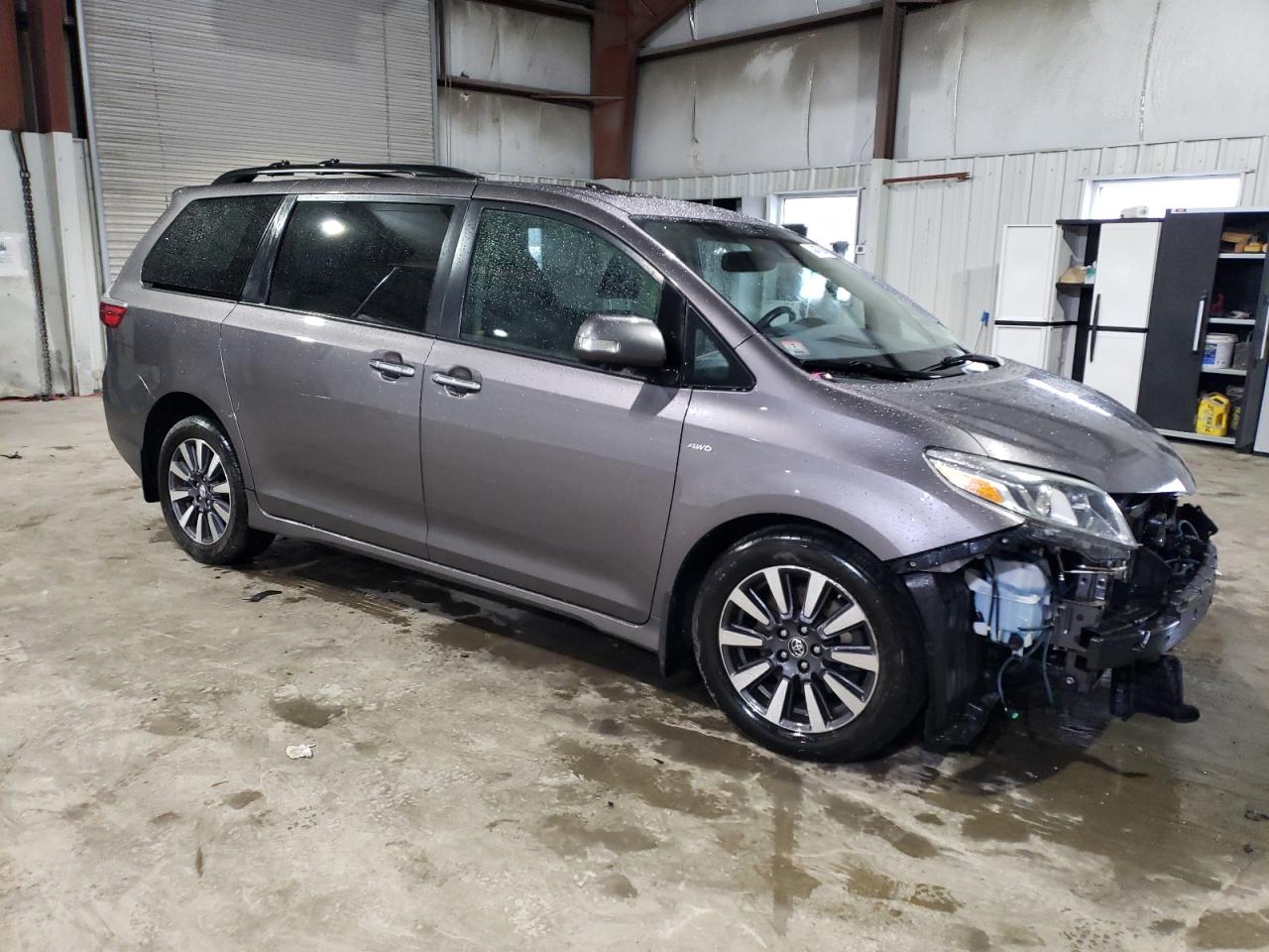 2019 Toyota Sienna Xle vin: 5TDDZ3DC3KS221217