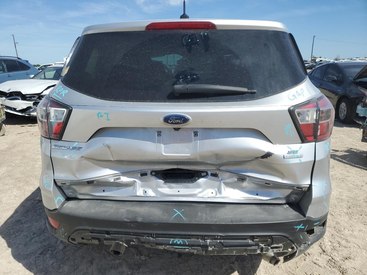 1FMCU0G97HUB04717 FORD ESCAPE 2017