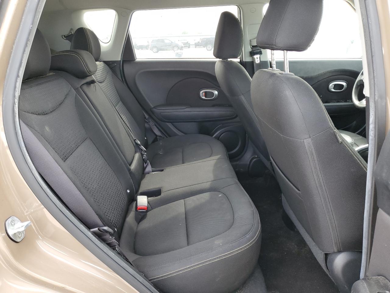 KNDJP3A58F7165077 2015 Kia Soul +
