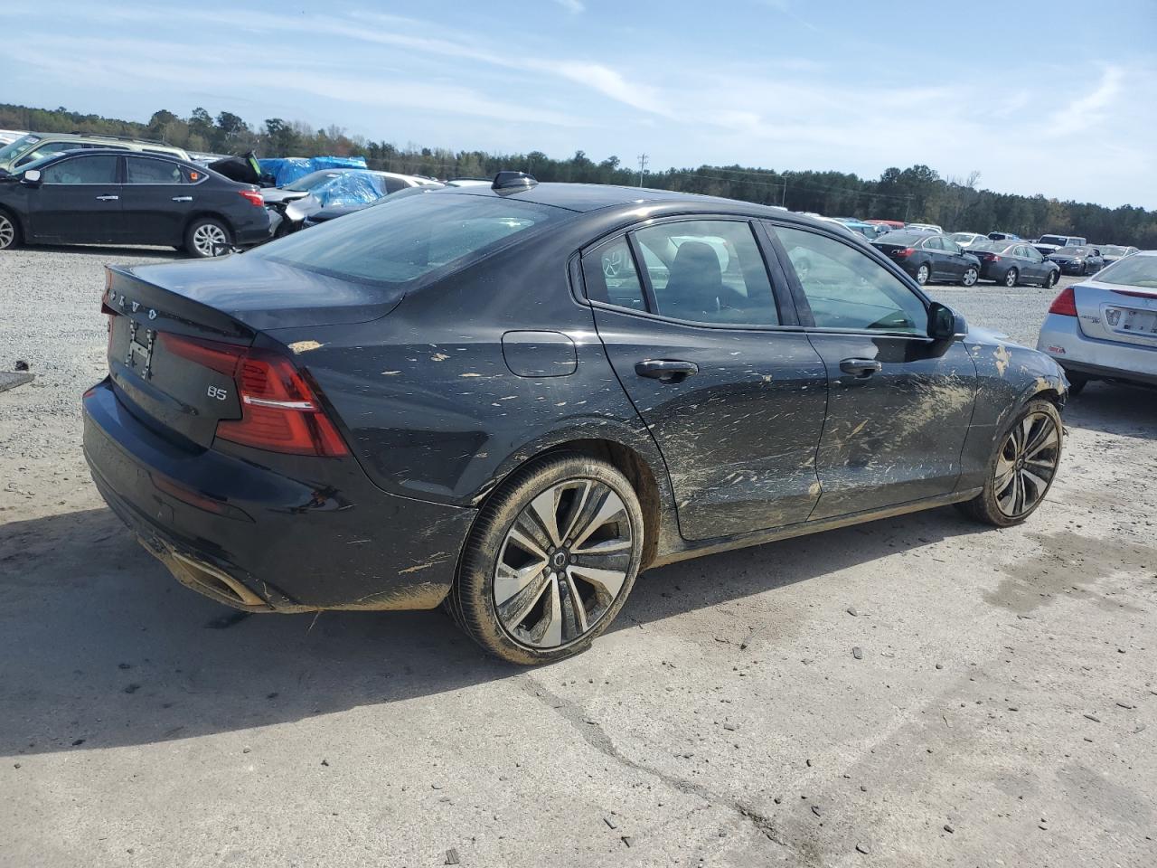 7JRL12FZ2NG174681 2022 Volvo S60 B5 Momentum