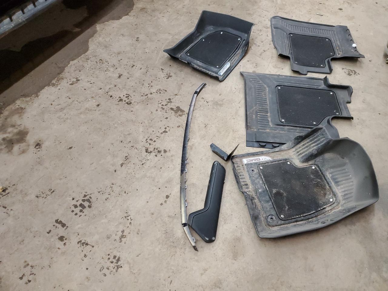 3GTUUFEL3NG646048 2022 GMC Sierra K1500 At4X