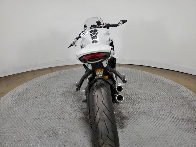 2023 DUCATI SUPERSPORT ZDMVABDS7PB004852