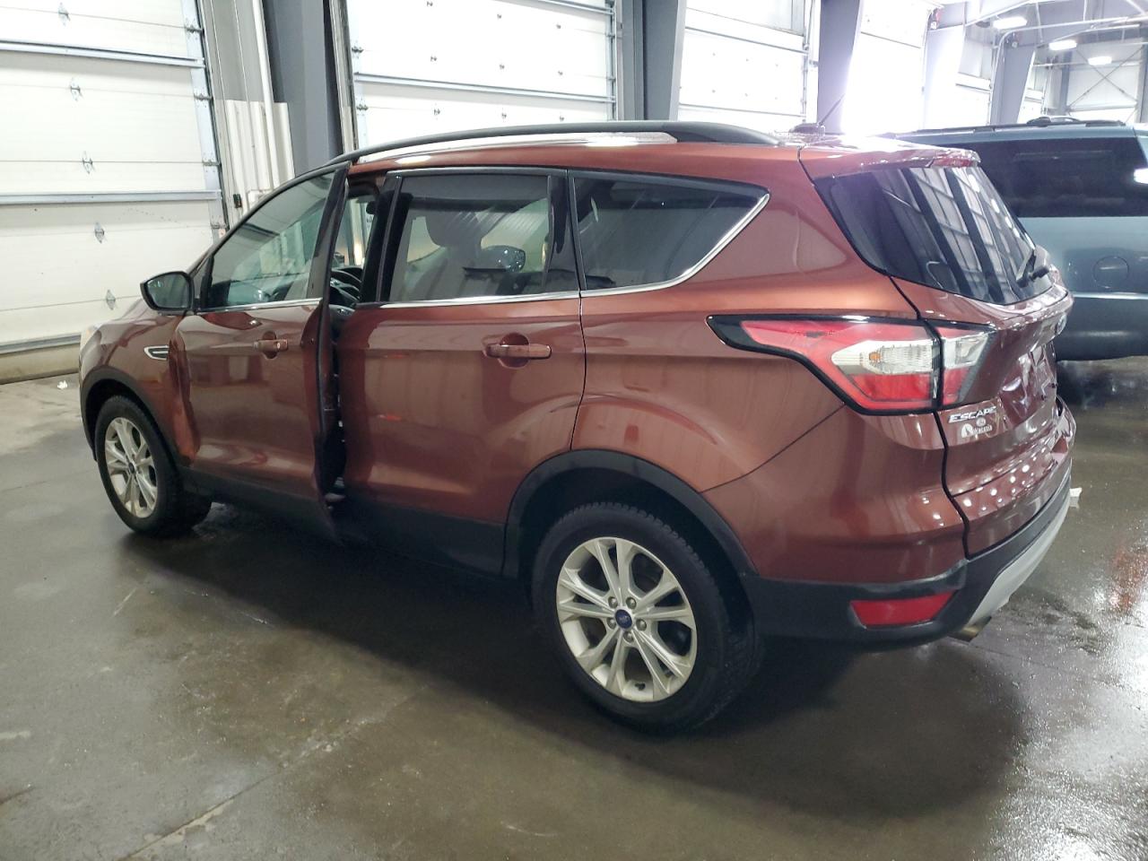 1FMCU9GD3JUC08846 FORD ESCAPE 2018