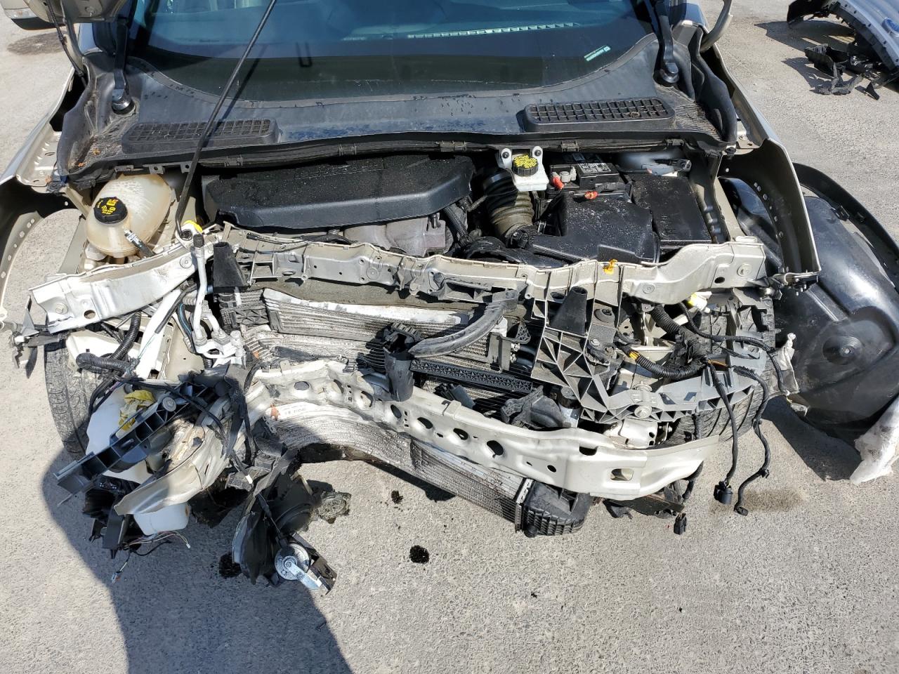 1FMCU9J95HUB91059 FORD ESCAPE 2017
