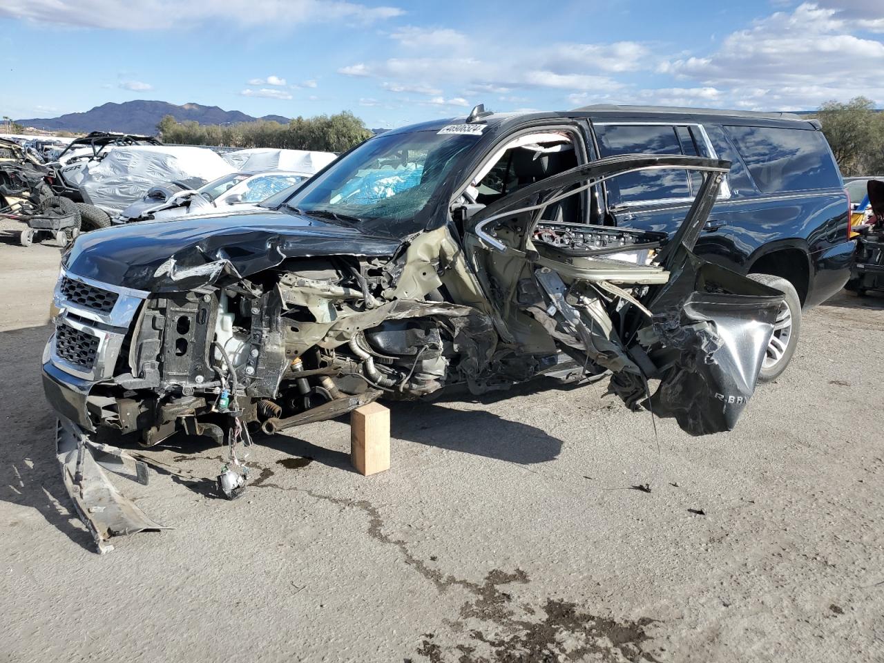 1GNSKHKC1KR394218 CHEVROLET SUBURBAN 2019