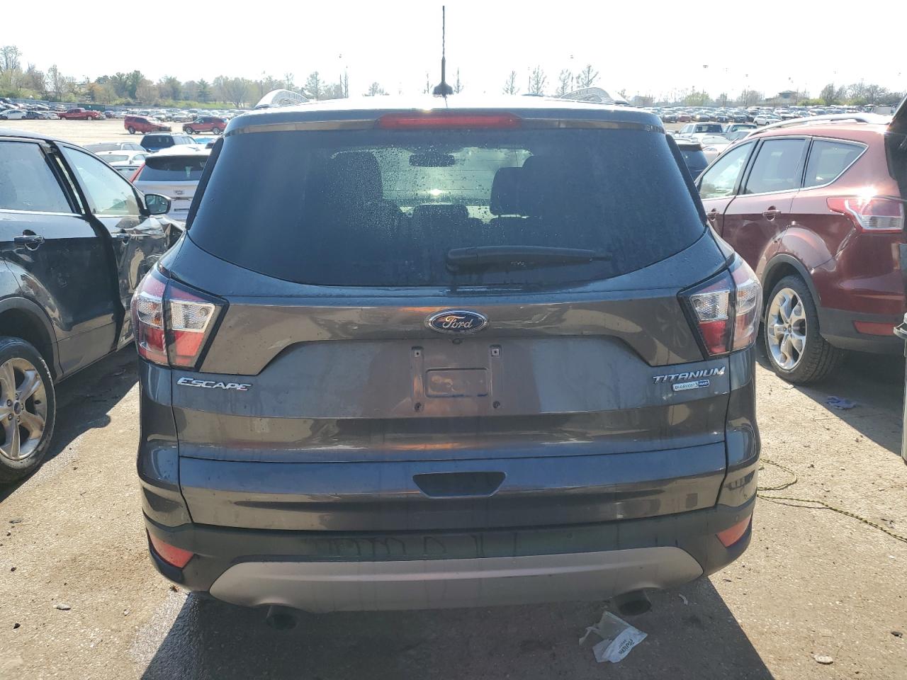 1FMCU9JDXHUD02404 FORD ESCAPE 2017