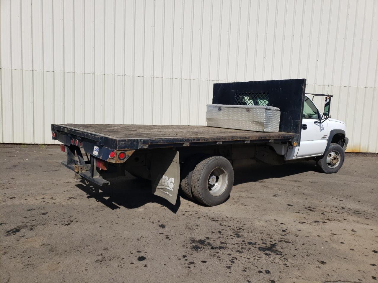 1GBJC34214E372307 2004 Chevrolet Silverado C3500