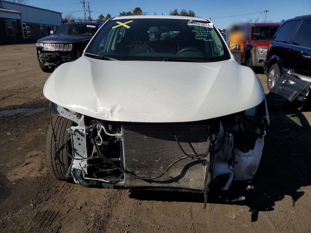 JN1BJ1CR3JW256107 NISSAN ROGUE 2018