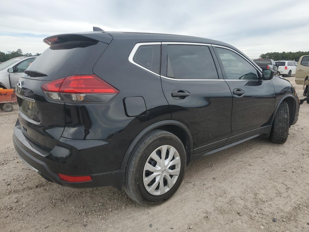 JN8AT2MT8HW132769 NISSAN ROGUE 2017