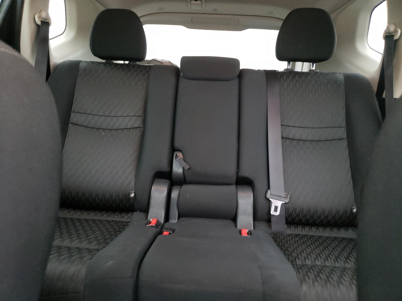 KNMAT2MT4HP500998 NISSAN ROGUE 2017