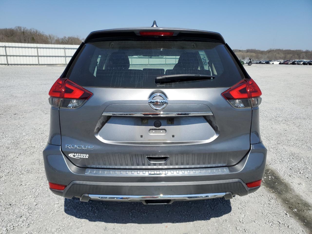 KNMAT2MT6HP590316 NISSAN ROGUE 2017