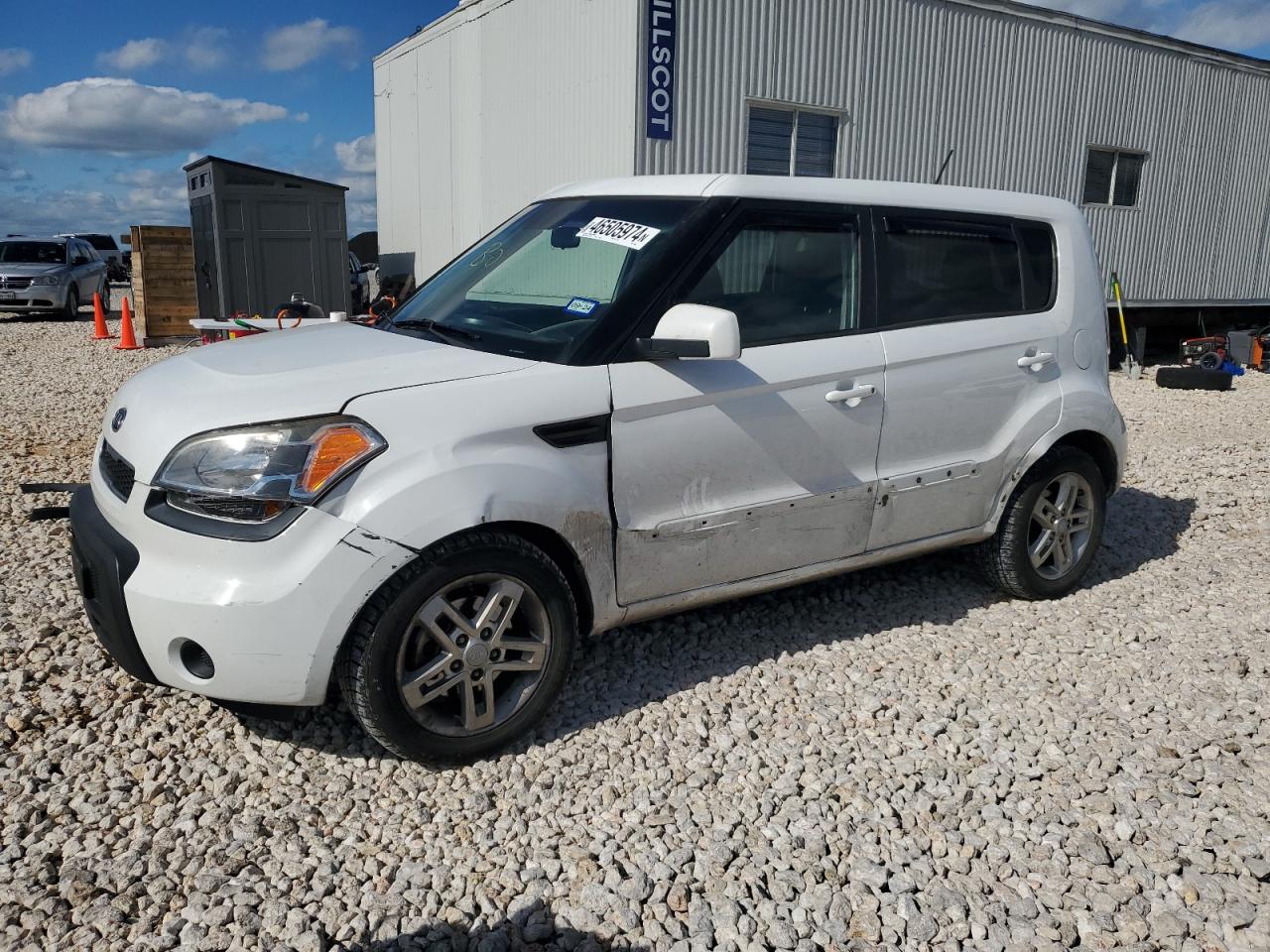 KNDJT2A26B7723370 2011 Kia Soul +