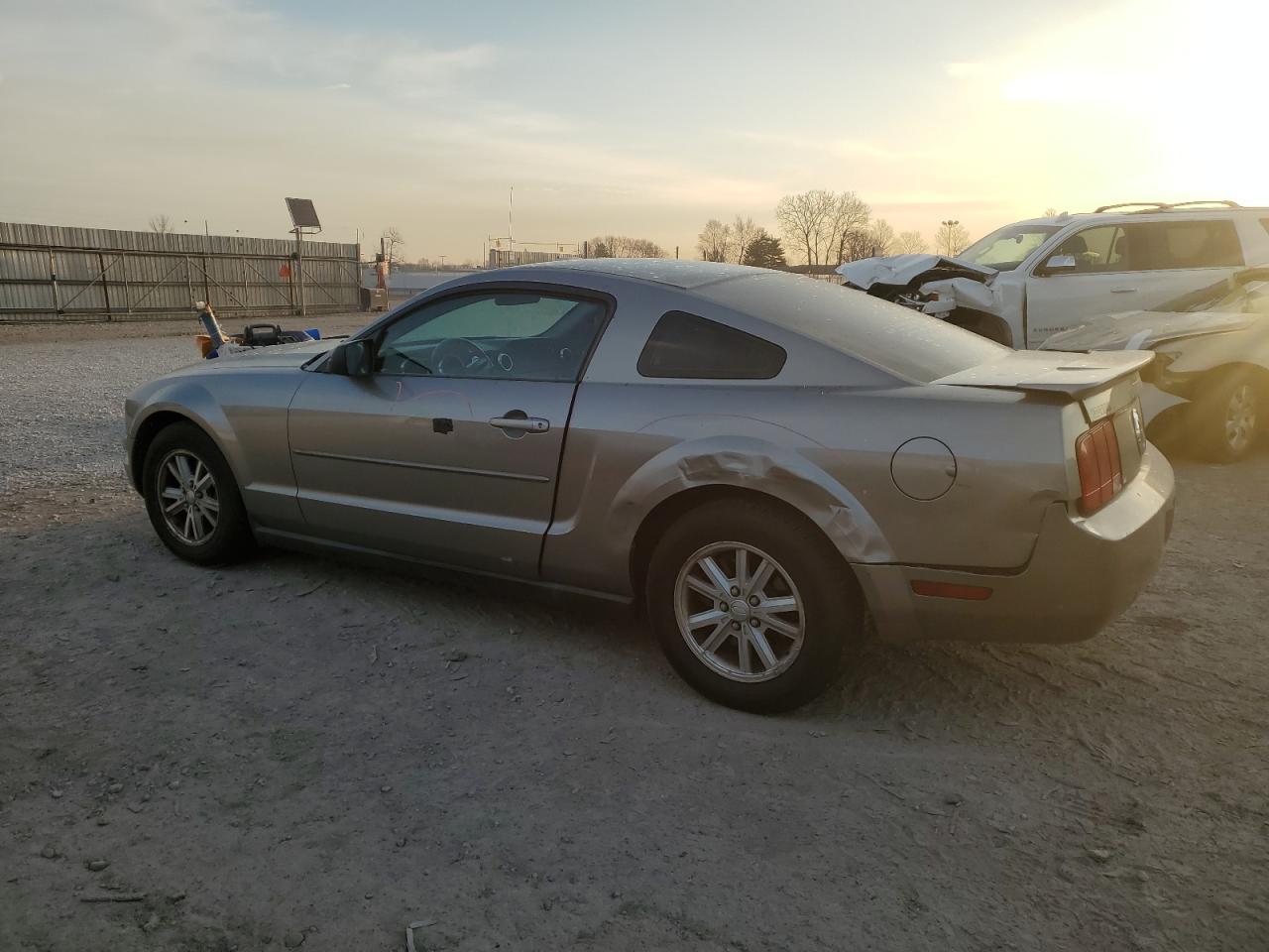 1ZVHT80NX85181415 2008 Ford Mustang