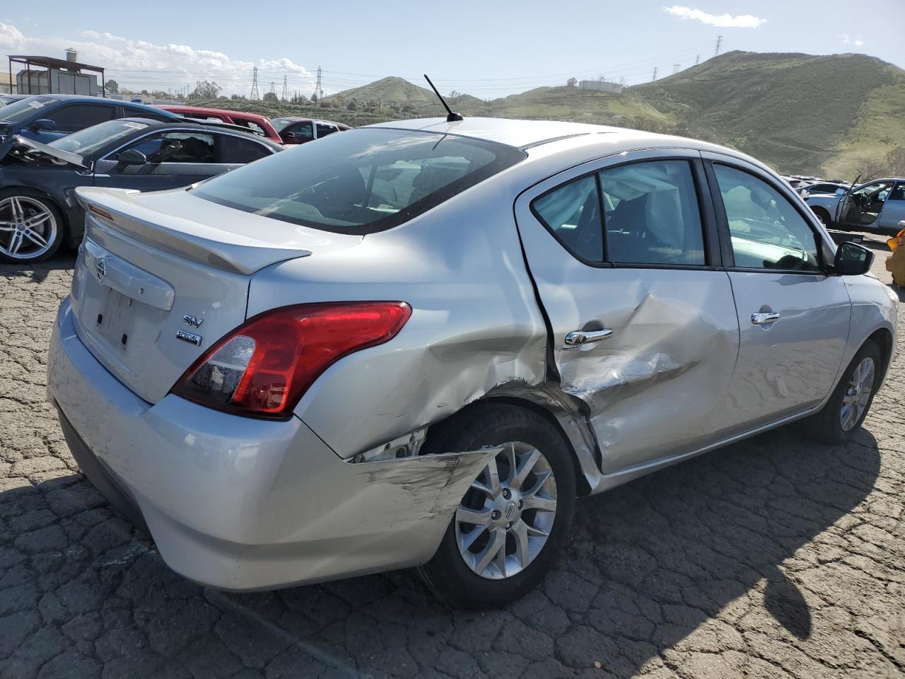 3N1CN7AP9JL880044 2018 Nissan Versa S