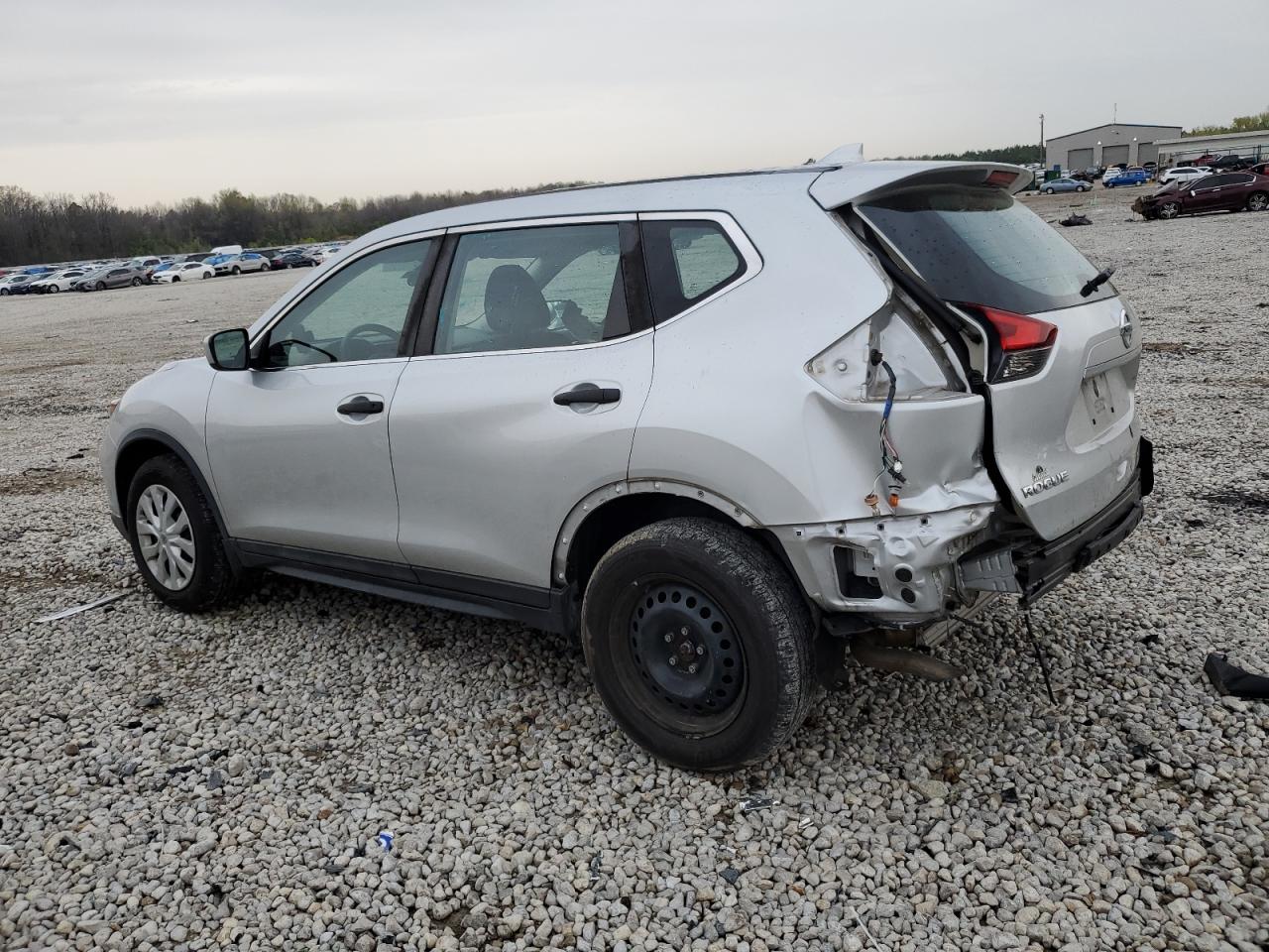 Lot #2494349915 2017 NISSAN ROGUE SV