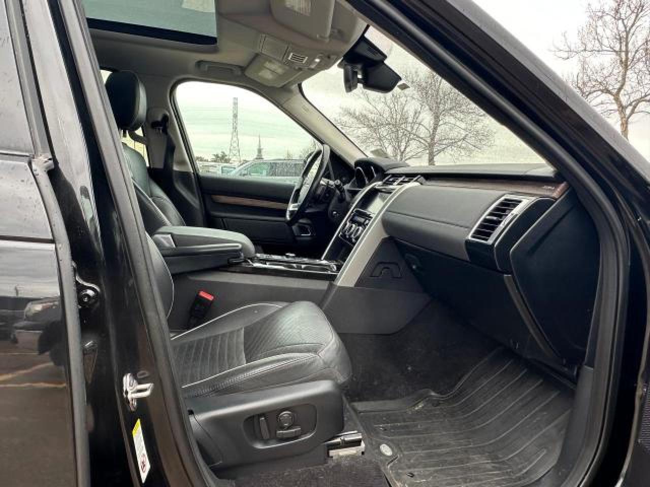 SALRRBBV9HA016200 LAND ROVER DISCOVERY 2017