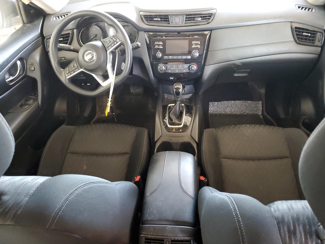 KNMAT2MT3HP614684 NISSAN ROGUE 2017