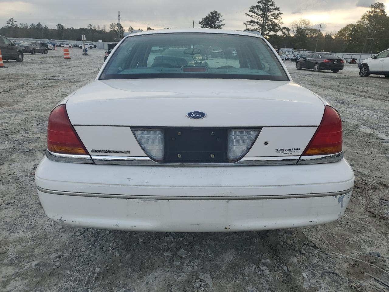 2FAFP74W8WX128435 1998 Ford Crown Victoria Lx