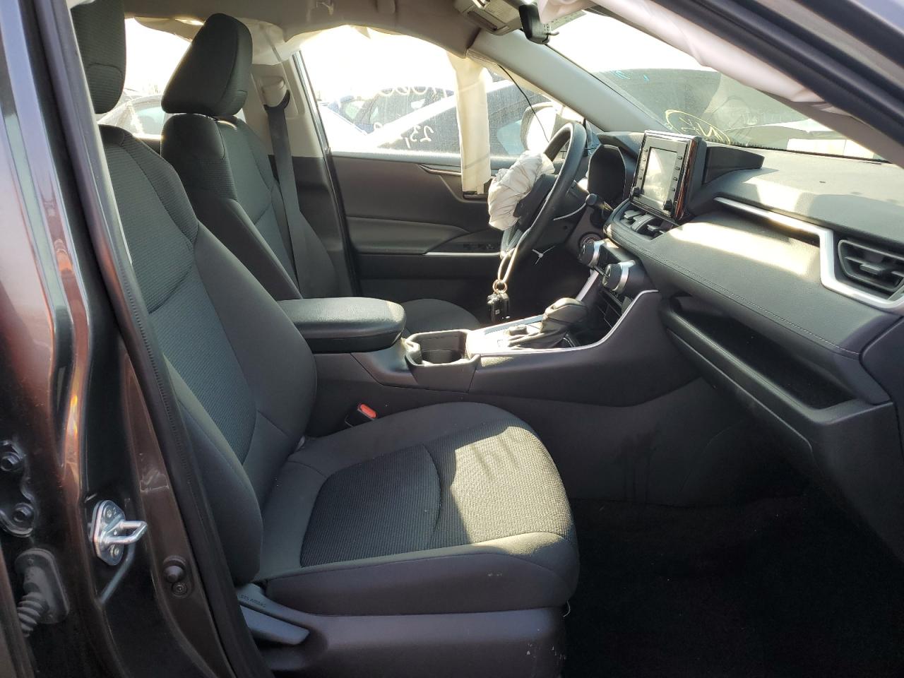 4T3LWRFV6MU045707 2021 Toyota Rav4 Le