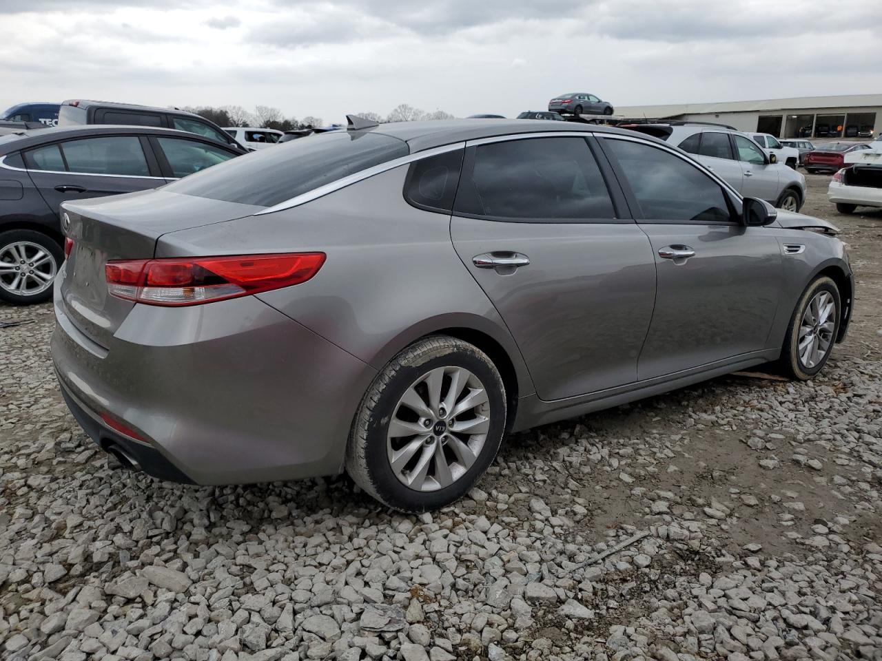 5XXGT4L35HG173607 2017 Kia Optima Lx