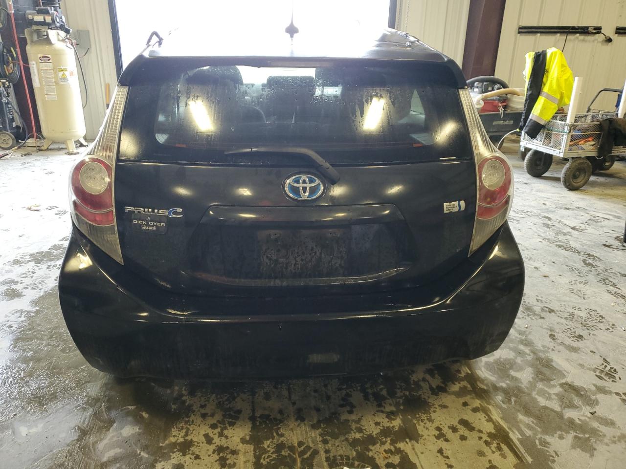 2012 Toyota Prius C vin: JTDKDTB38C1019769