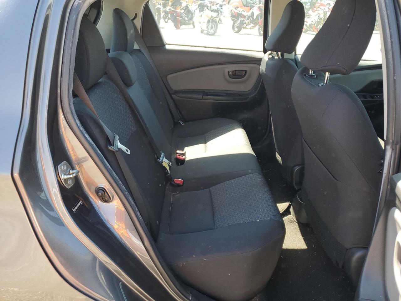 VNKKTUD34GA070043 TOYOTA YARIS 2016