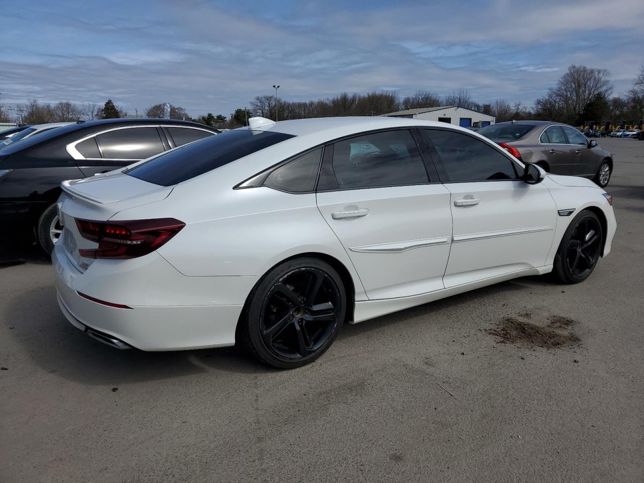 1HGCV2F34JA028344 HONDA ACCORD 2018