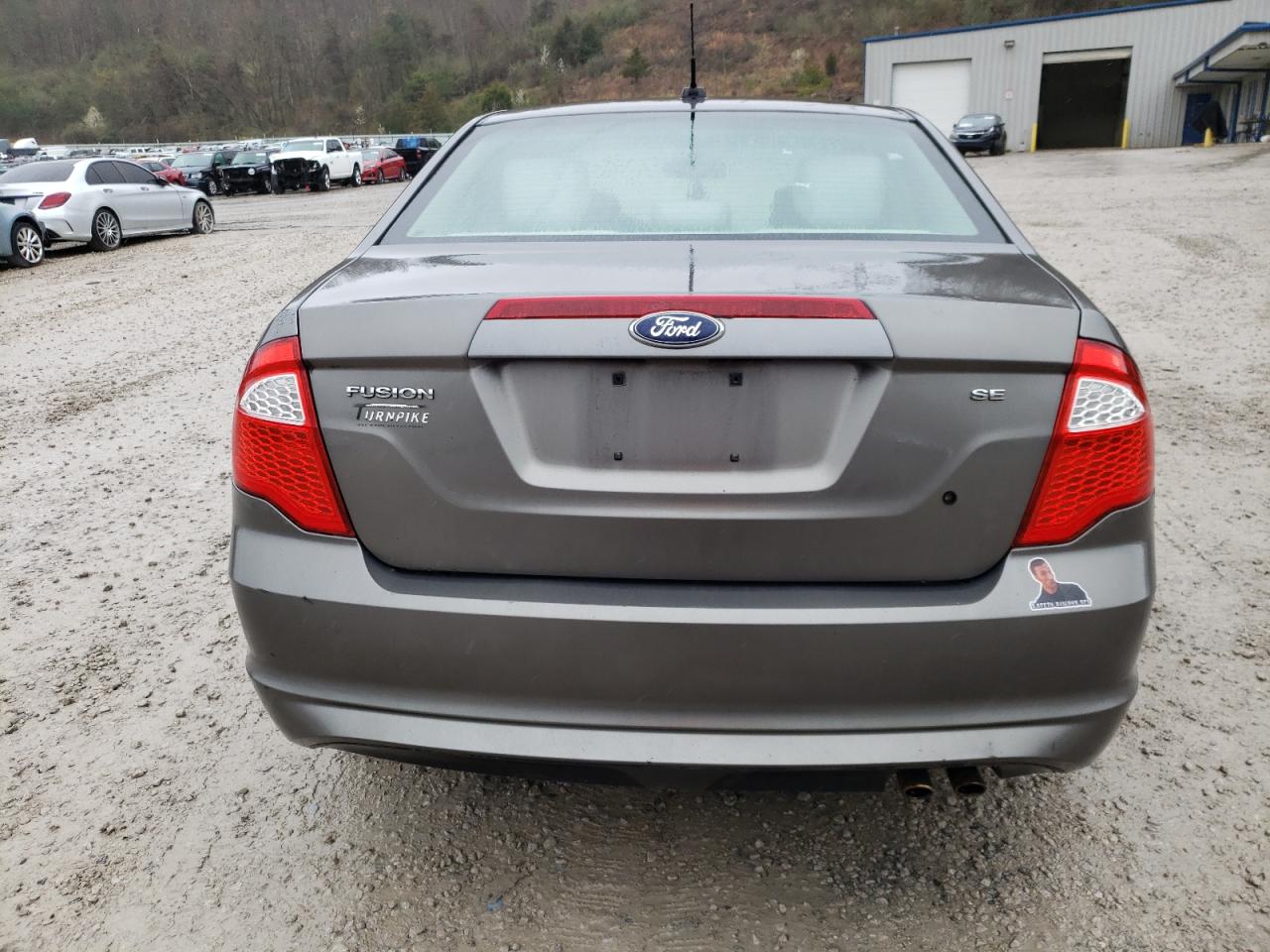 3FAHP0HA3BR195340 2011 Ford Fusion Se