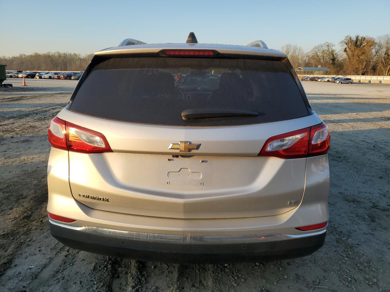 3GNAXJEV2JS649536 CHEVROLET EQUINOX 2018