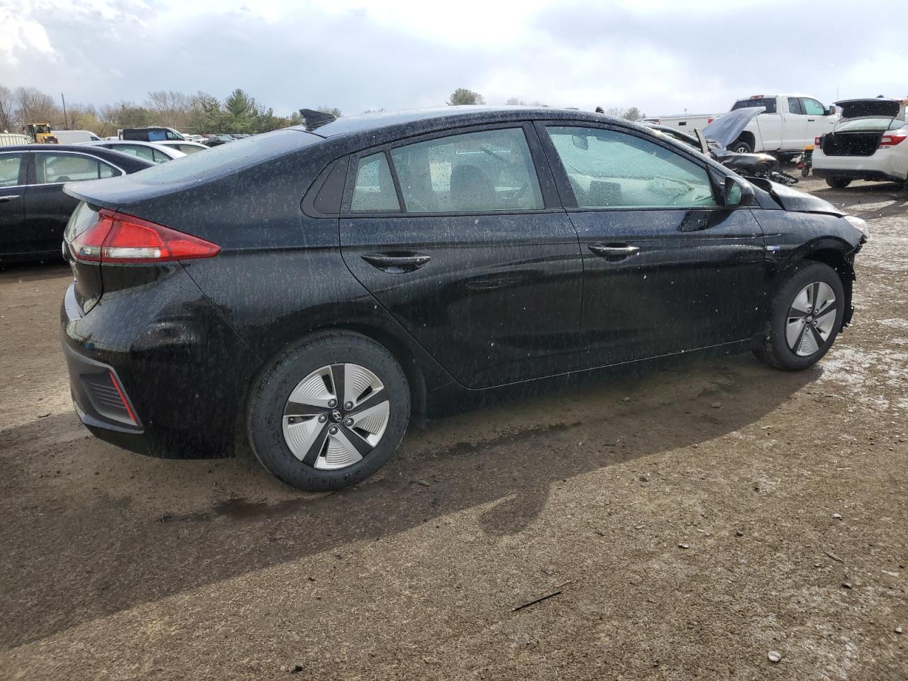 2020 Hyundai Ioniq Blue vin: KMHC65LC9LU220325