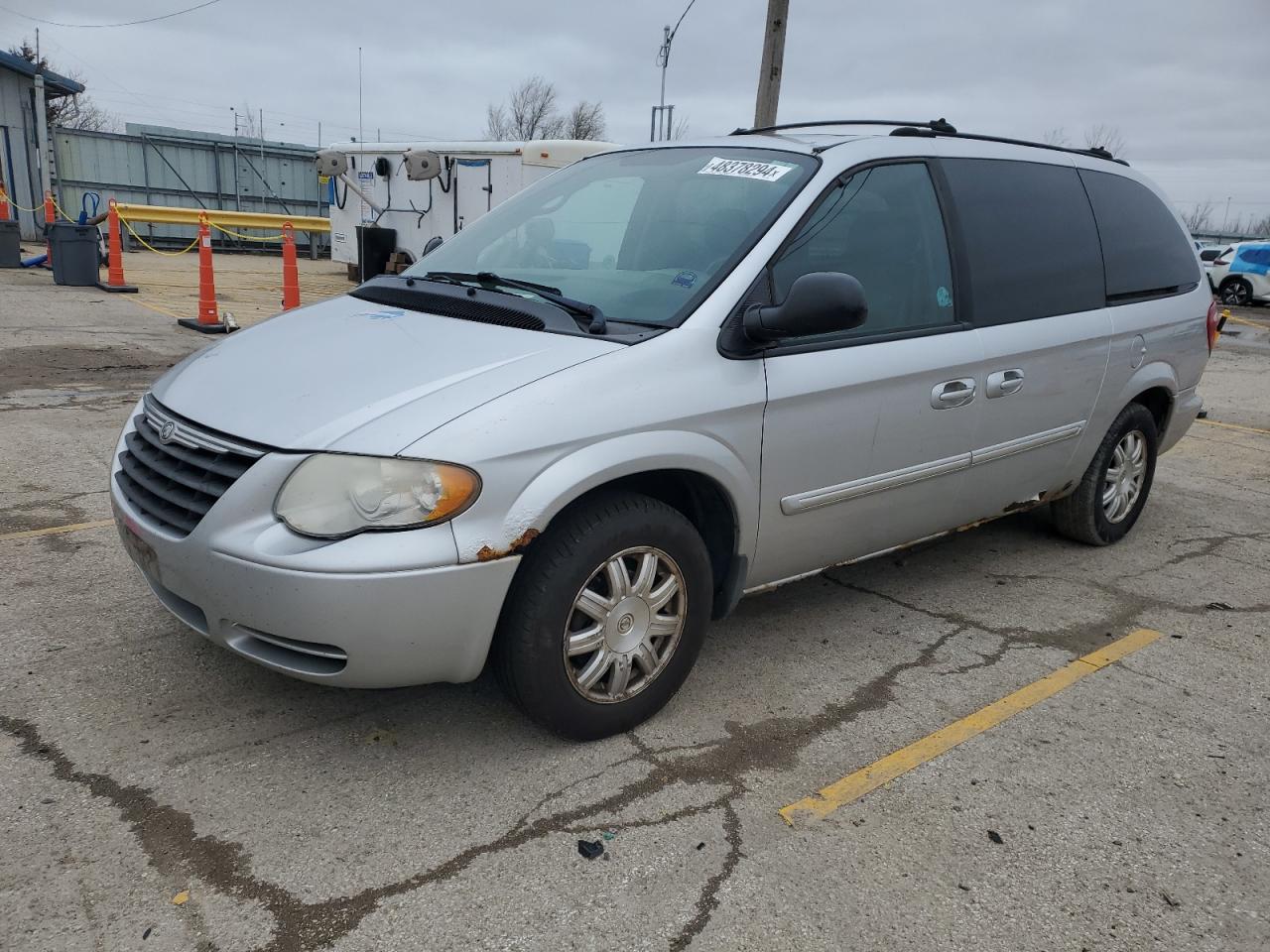 2C4GP54L45R171200 2005 Chrysler Town & Country Touring