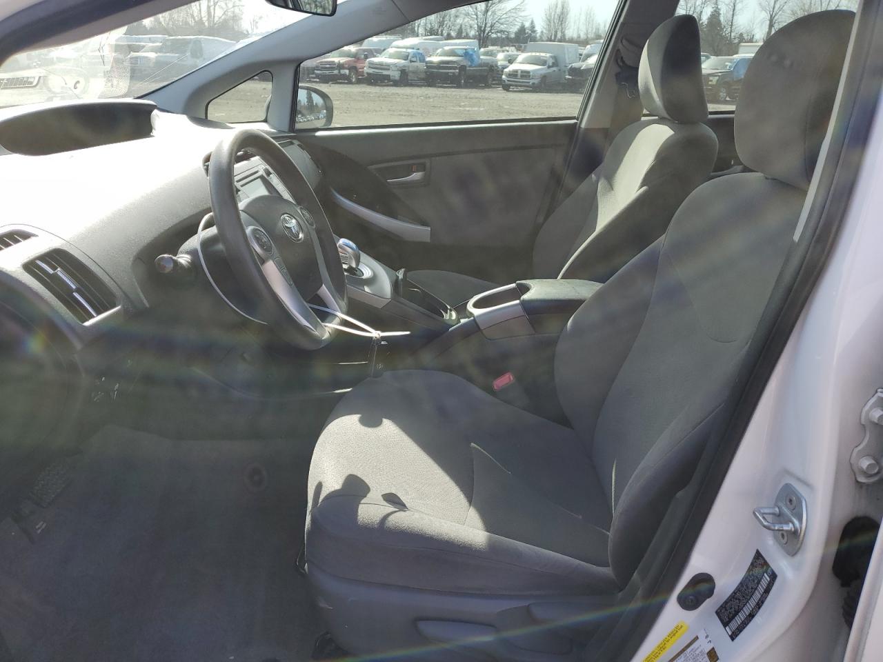 JTDKN3DU8D5648784 2013 Toyota Prius