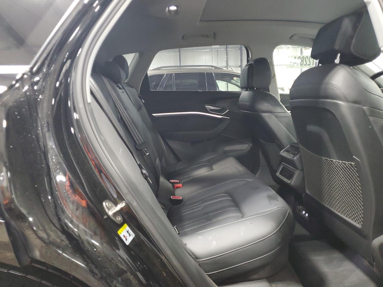 WA1VABGE5KB009441 Audi e-tron 2019. Фото: 9