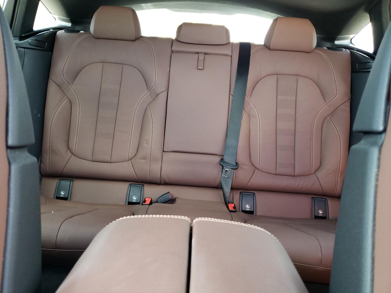 5UXCY6C01M9E57584 BMW X6 2021