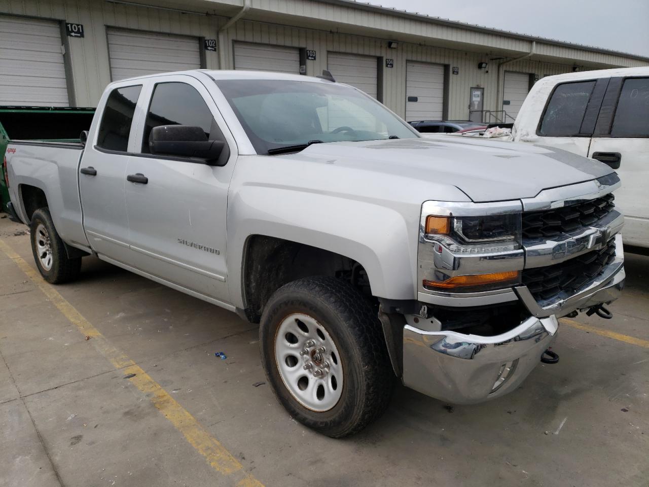 1GCVKREH0JZ368372 2018 Chevrolet Silverado K1500 Lt