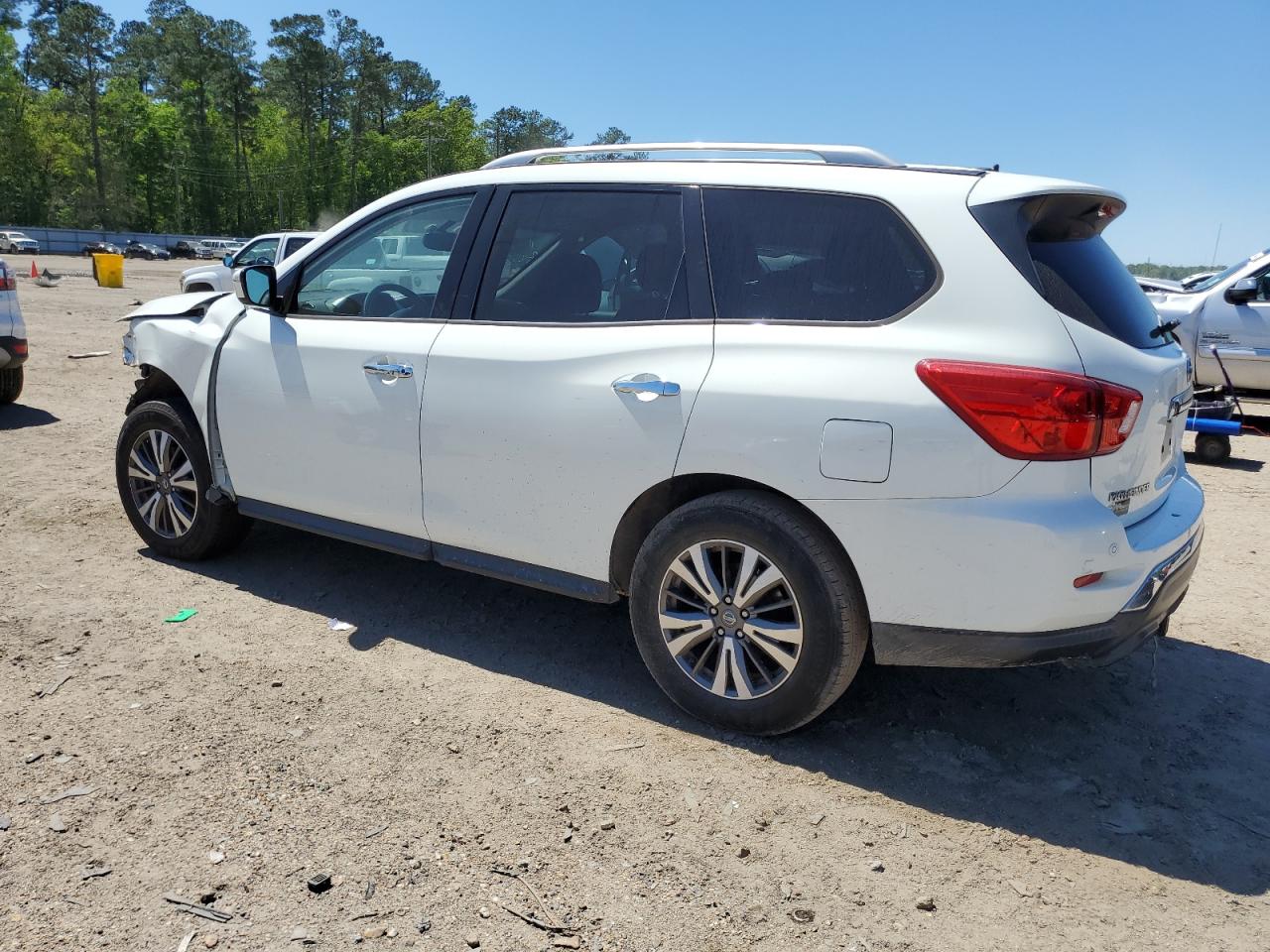 Lot #2654896213 2017 NISSAN PATHFINDER