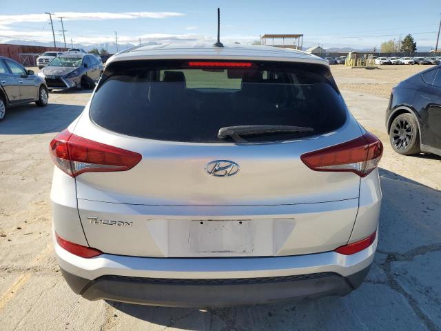 2017 HYUNDAI TUCSON SE - KM8J23A48HU375555