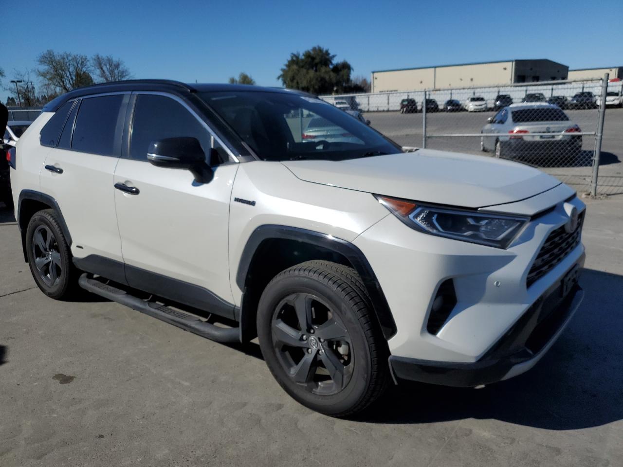 2T3EWRFV2LW061975 TOYOTA RAV4 2020
