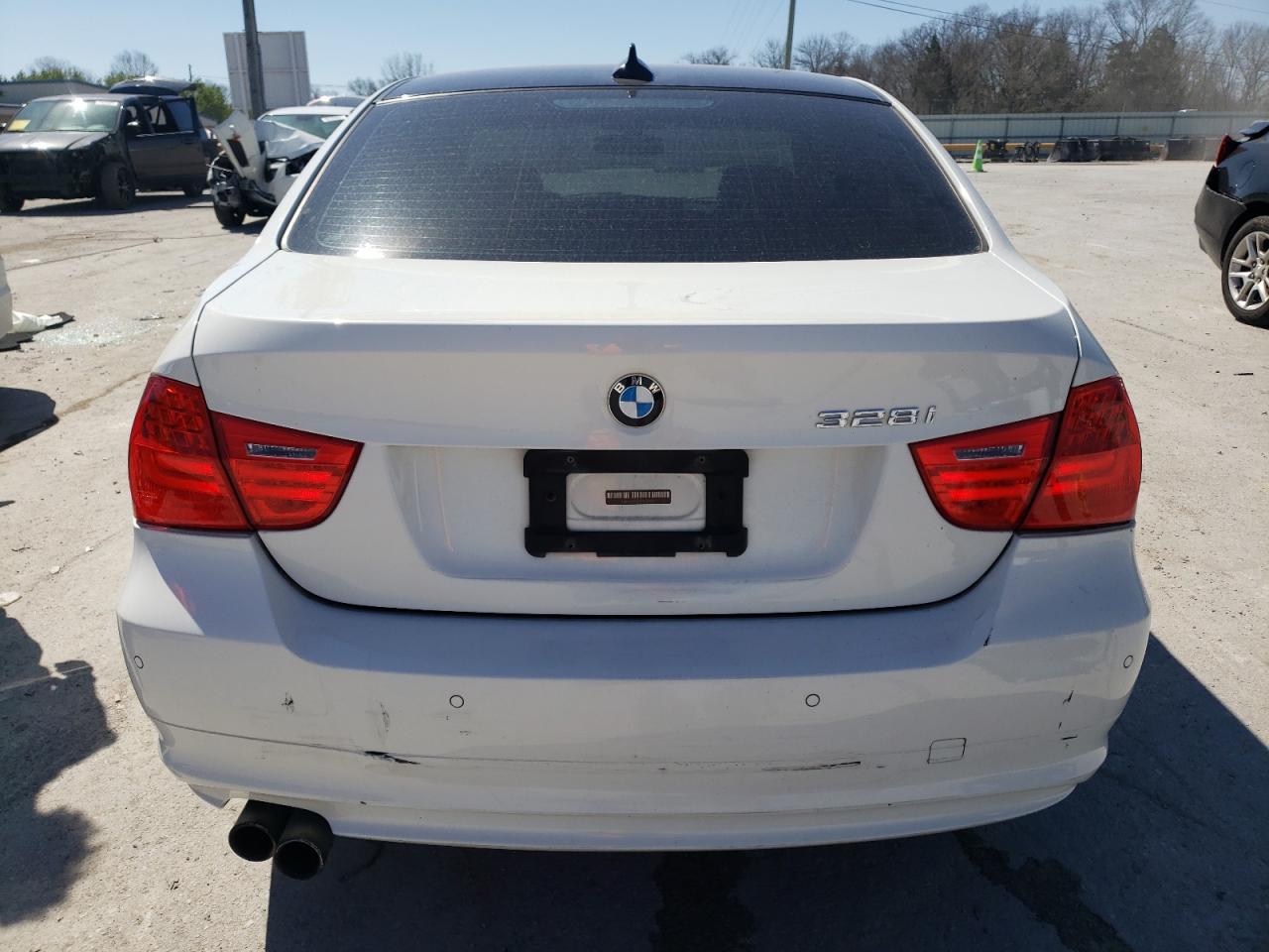 WBAPH7C58BE679171 2011 BMW 328 I