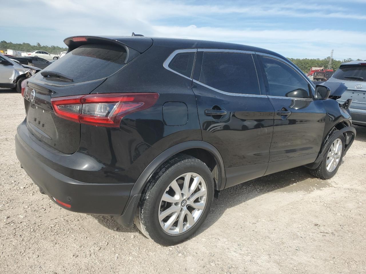 JN1BJ1AV7MW315972 2021 Nissan Rogue Sport S