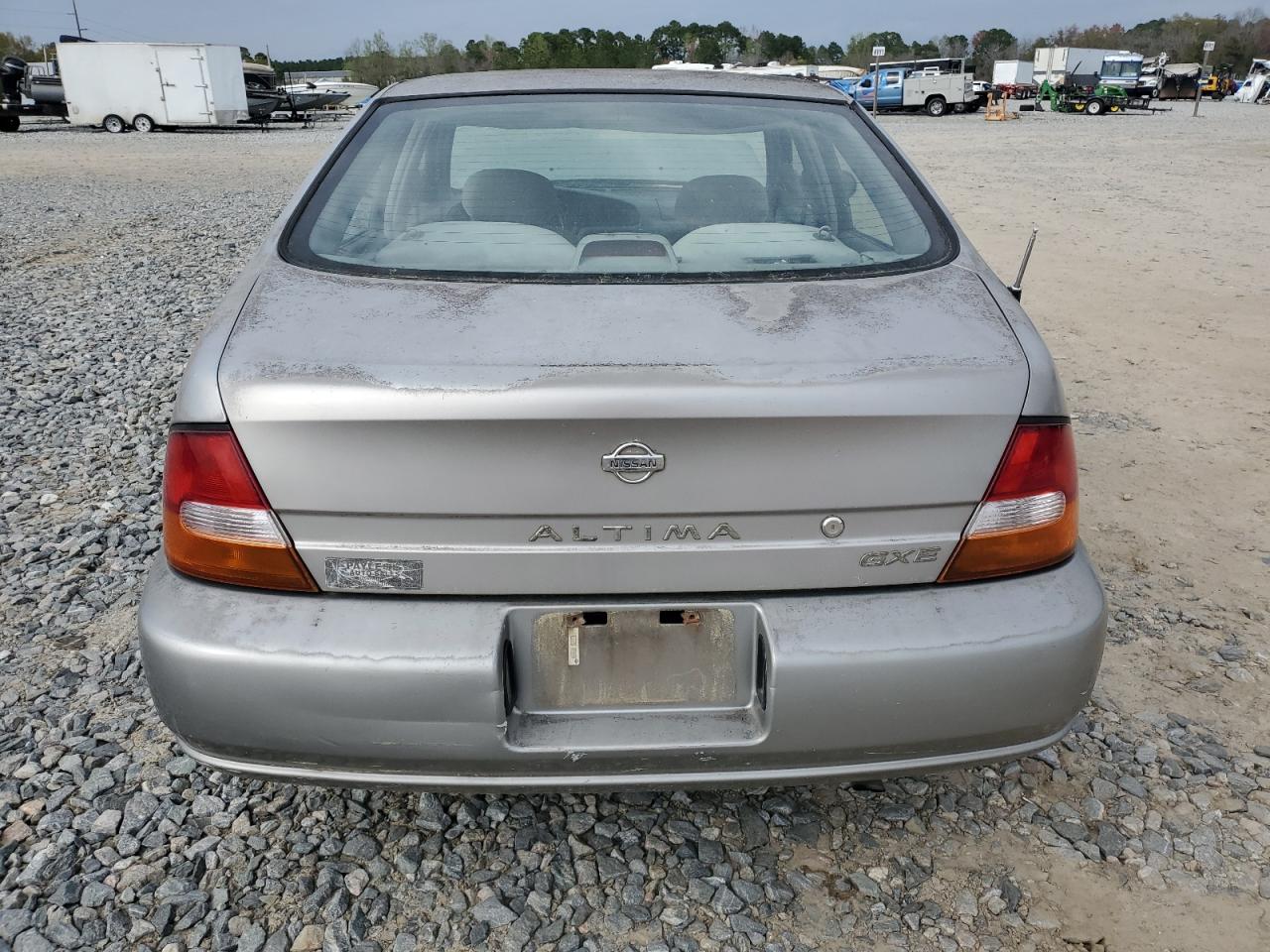 1N4DL01D8XC228840 1999 Nissan Altima Xe