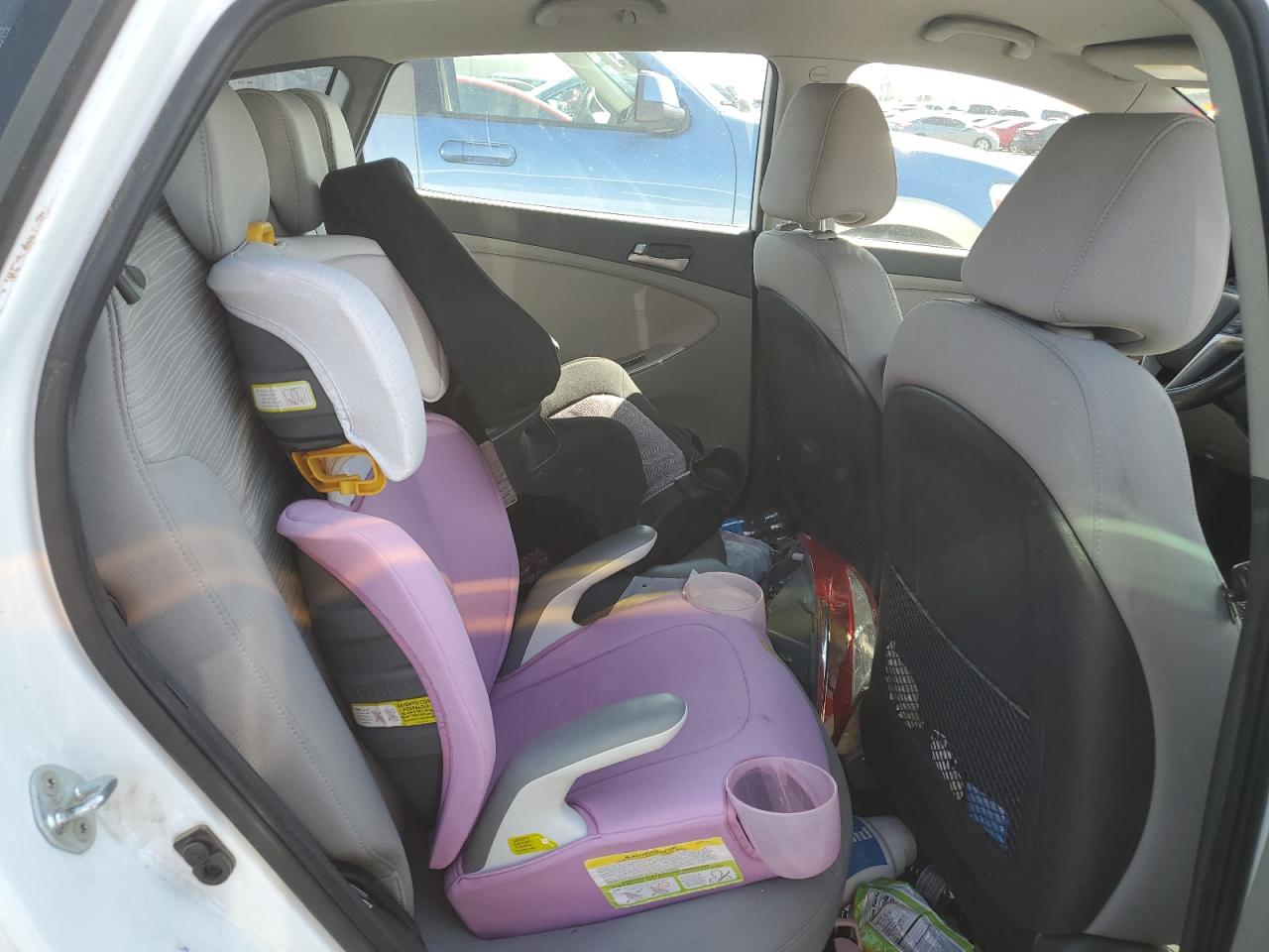 KMHCT5AE0HU350157 2017 Hyundai Accent Se