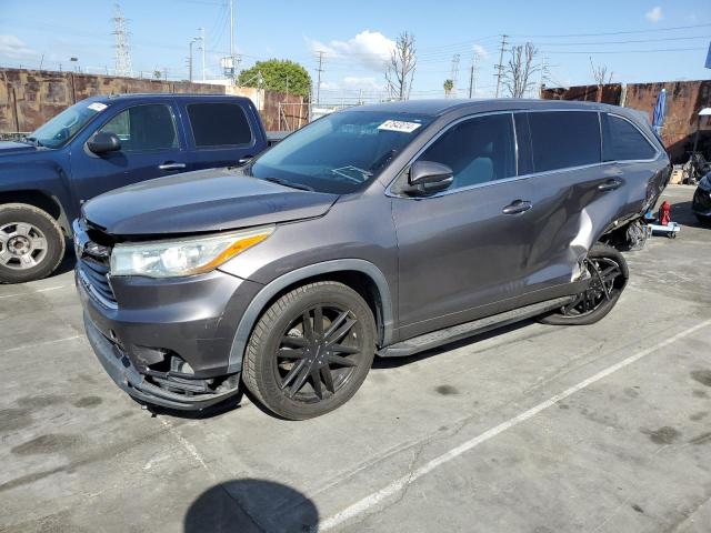 VIN 5TDZKRFH3FS074652 2015 Toyota Highlander, LE no.1