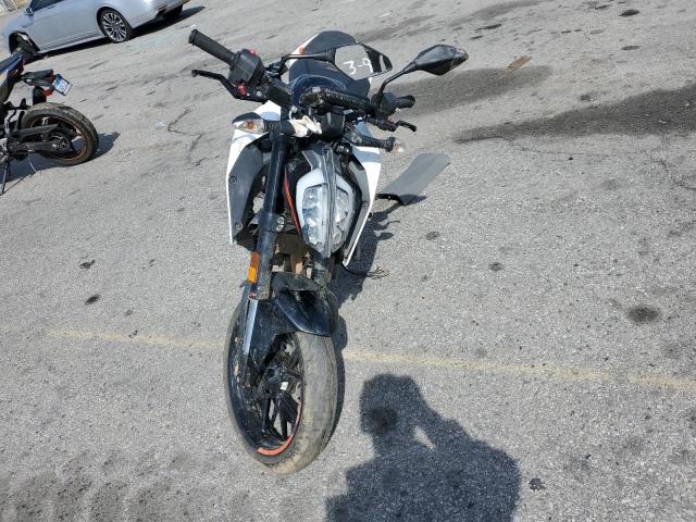 2022 Ktm 390 Duke VIN: MD2JPJ405NC235588 Lot: 42775774